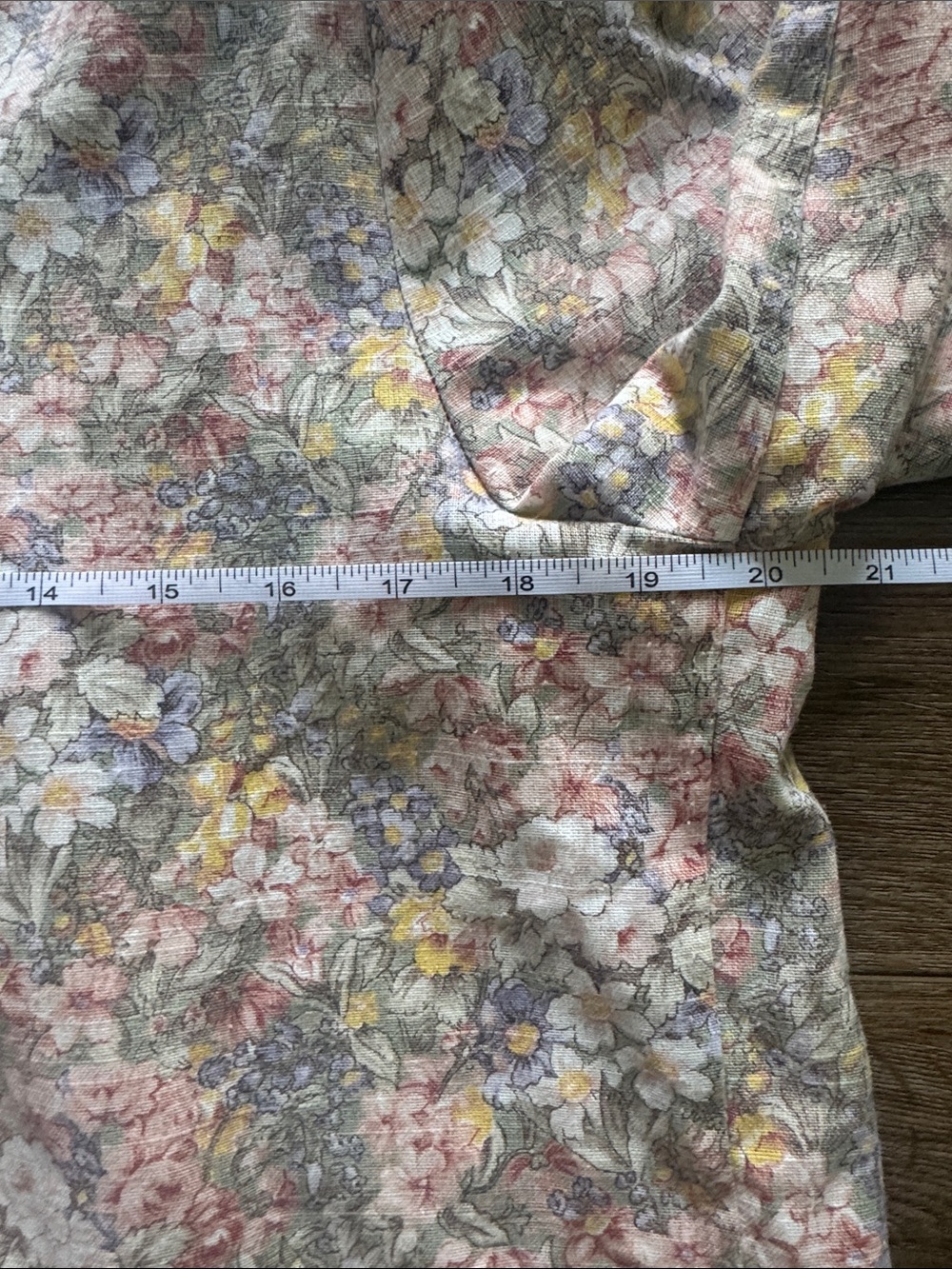 Floral-Print Beige Blazer - Women's Tailored Jacket - Picture 6 of 9